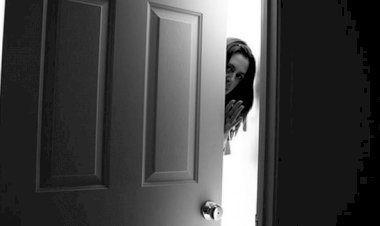 EVLİ KADININ YALNIZKEN GECELEYİN BİR ERKEĞİ EVE ALMASI ZİNANIN VARLIĞINA KANITTIR