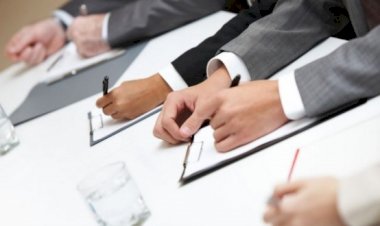 İHALE SÜRECİNDE GÖREV ALAN KAMU GÖREVLİSİNİN SUÇUNA İŞTİRAK EDENLER AZMETTİREN VEYA YARDIM EDEN OLARAK YARGILANIR