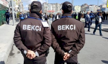 KİMLİK SORAN BEKÇİLER İTİRAZ EDİLİNCE 2 KİŞİYİ VURARAK KAÇTI