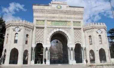 ÜNİVERSİTECE ÖĞRENCİLERDEN YAZ OKULU VE BÜTÜNLEME İÇİN  ALINAN ÜCRET YASALDIR