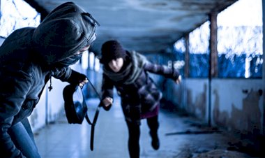 CEP TELEFONUNUN ALINMASINA KORKMA NEDENİYLE KARŞI KOYAMAMA YAĞMA SUÇUNU OLUŞTURUR