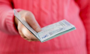 SAHTECILIK IDDIASI HERKESE KARŞI ILERI SÜRÜLEBILEN DEFILERDEN OLUP ÇEK HAMILLERININ IYINIYETLI OLUP OLMAMALARI HUKUKI SONUCU DEĞIŞTIRMEZ
