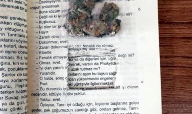 KARGOYLA GELEN KİTABIN İÇİNDEN UYUŞTURUCU ÇIKTI