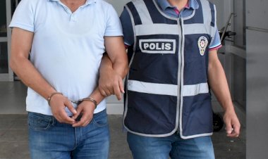 Rüşvet operasyonunda 10'u polis 14 kişi tutuklandı