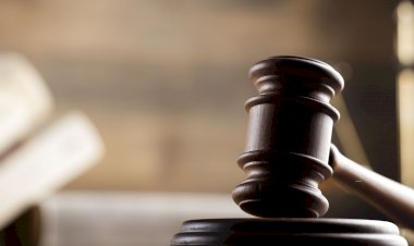 AVUKAT BORÇLUNUN BORCUNDAN TÜM AİLEYİ HABERDAR ETTİ, AĞIR CEZA MAHKEMESİNDE HAKKINDA DAVA AÇILDI