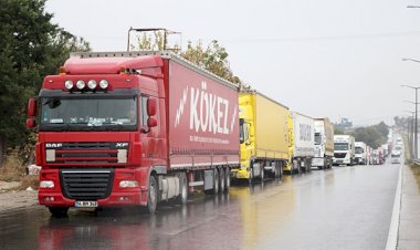 SINIRDA TIRLARDAN RÜŞVET ALINIYOR