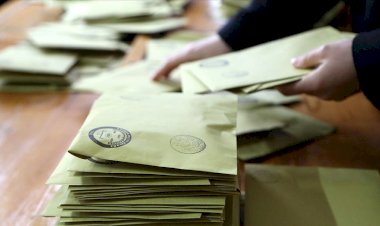SEÇİME İTTİFAK İLE KATILMAYAN PARTİLERİN BARAJI DÜŞÜYOR