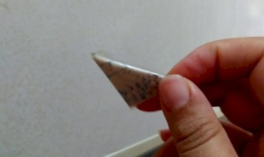 SANIĞIN EVDE BÜYÜ OLDUĞUNU BELİRTEREK EVDEKİ ALTINLARI ÇALMASI DİNİ İNANÇ VE DUYGULARIN İSTİSMAR EDİLMESİ SURETİYLE DOLANDIRICILIK SUÇUNU OLUŞTURUR