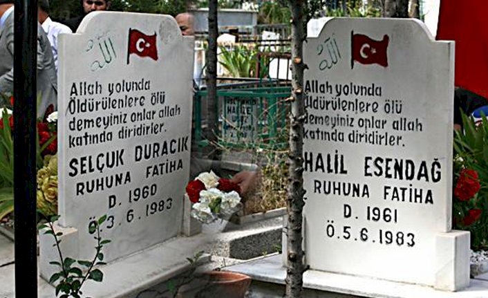 TÜRKİYENİN İDAM TARİHİ 5 - HALİL ESENDAĞ VE SELÇUK DURACIK'IN İDAMI