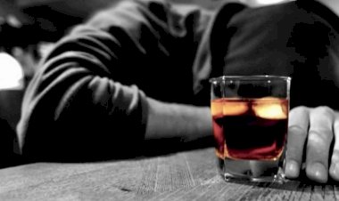 KADININ ALKOL ALIP SOSYAL MEDYADA UYGUNSUZ PAYLAŞIMLAR YAPMASI DİĞER EŞİN KİŞİLİK HAKLARINA SALDIRIDIR VE HAKLİ BOŞANMA SEBEBİDİR