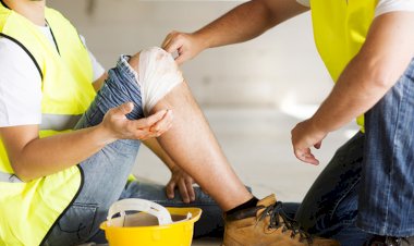 İŞVEREN TARAFINDAN BELİRLENEN BEKLEME YERİNE GİTMEK İÇİN YOLUN KARŞISINA GEÇEN İŞÇİYE ARABA ÇARPMASI DURUMU İŞ KAZASIDIR