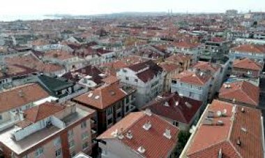 İMAR MEVZUATINA AYKIRI OLAN BİNA YIKIMDAN ÖNCE DÜZELTİLEBİLMESİ İÇİN SÜRE VERİLMESİ GEREKİR