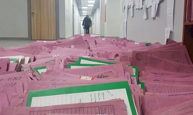 BORÇLUYA "BORCUNUZU ÖDEMEZSENİZ EVİNİZE HACİZ GELECEK" ŞEKLİNDE SIK SIK MESAJ ATMAK SUÇTUR