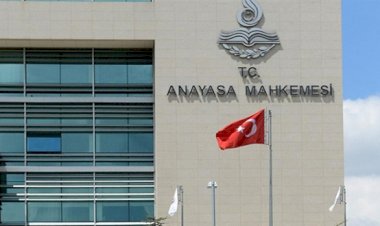 AYM'DEN SÜRESİZ NAFAKA KARARI