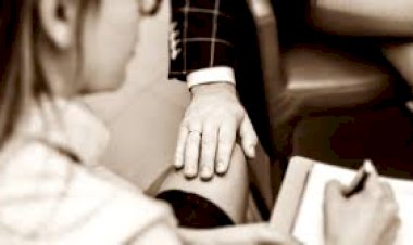 KAMU GÖREVİNİN SAĞLADIĞI KOLAYLIKTAN FAYDALANARAK 'CİNSEL TACİZ' NE ANLAMA GELİR?