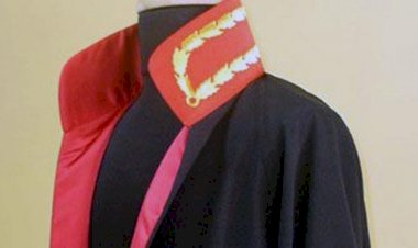 HAKİME "BİZİ MAFYA GİBİ GÖREREK BİR ÖN YARGI İÇİNDESİNİZ" DEMEK SUÇ MUDUR?