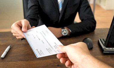 SENET ÜZERİNDEKİ BELİRSİZLİK BORÇLU LEHİNE YORUMLANIR