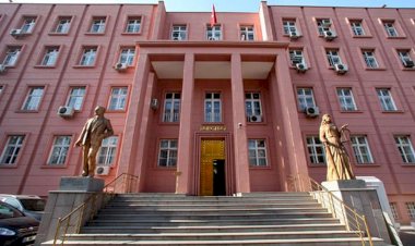 KATILDIĞI DURUŞMADA ŞİKAYETÇİ OLDUĞUNU İFADE EDEN MÜŞTEKİYE DAVAYA KATILMAK İSTEYİP İSTEMEDİĞİNİN SORULMASI GEREKİR