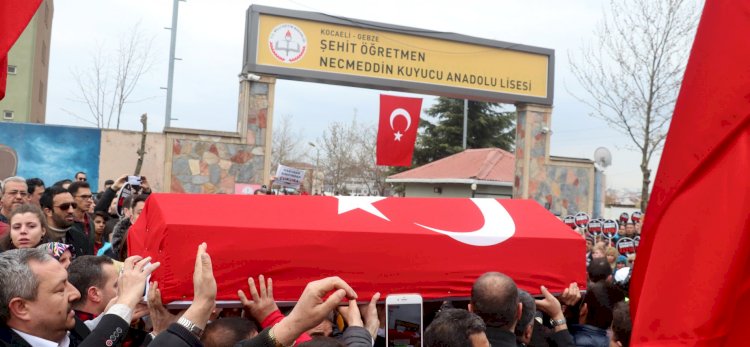 NECMEDDİN ÖĞRETMENİ ÖLDÜREN LİSE ÖĞRENCİSİNE 22 YIL HAPİS