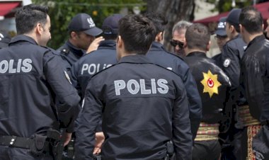 POLİSİN "KOLLARINI KALDIR" DEMESİ SONRASINDA ŞÜPHELİNİN UYUŞTURUCU MADDELERİ GÖREVLİLERE TESLİM ETMESİ İLE ETKİN PİŞMALIK HÜKÜMLERİ UYGULANMAZ