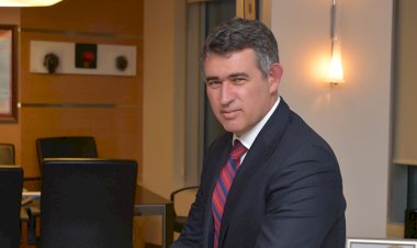 FEYZİOĞLU, AVUKATLARIN EKONOMİK SIKINTILARINI ANLATTI: DİZİLERDEKİ GİBİ DEĞİL
