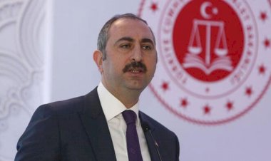 "BANA HER GÜN TUTUKLAMA SİPARİŞİ VERENLERE SESLENİYORUM: ADALET BAKANLIĞININ CÜBBESİ YOKTUR"