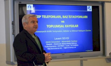 AKADEMİSYEN ÜNİVERSİTEYİ ELEŞTİRDİĞİ İÇİN İŞTEN ATILAMAZ