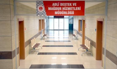 "ADLİ SÜREÇTE YALNIZ DEĞİLSİNİZ"