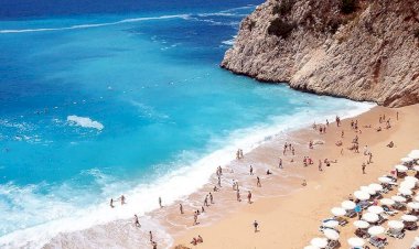 BASIN YOLU İLE KİŞİLİK HAKLARINA SALDIRI, PLAJDA ÇEKİLEN FOTOĞRAFI YAYINLAMA