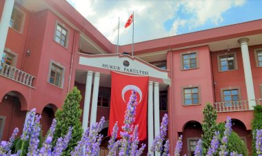 HUKUK FAKÜLTELERİ 5 YILA ÇIKARILIYOR