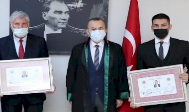 BABA-OĞUL AYNI GÜN CÜBBE GİYDİ!