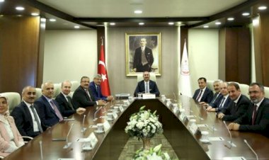 ADALET BAKANI GÜL'DEN HSK SEÇİMİ MESAJI: UZLAŞMAYLA SEÇİLMESİ ÇOK ÖNEMLİ