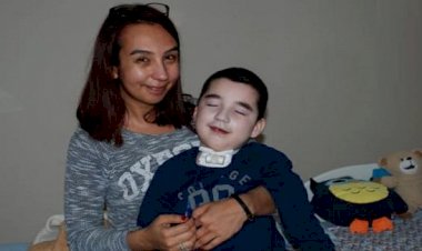 AMELİYATINDA OKSİJEN YERİNE AZOT GAZI VERİLDİĞİ İÇİN BEYİN FELCİ GEÇİREN EGE'NİN AİLESİNE UZLAŞI TEKLİFİ