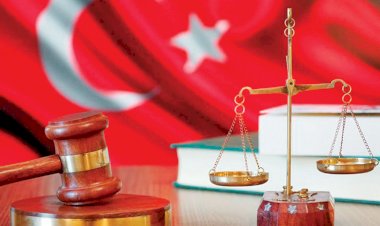 ANAYASA İÇİN MESAİ SÜRÜYOR