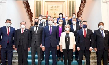 12 BARO BAŞKANI, ADALET BAKANI GÜL'DEN AVUKATA ŞİDDET VE YARGI SORUNLARINA ÇÖZÜM İSTEDİ