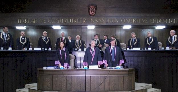 TÜRKİYE'DE SİYASİ PARTİ KAPATMALARI: GEÇMİŞTE HANGİ PARTİLER YASAKLANDI?