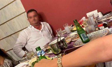 AĞIR CEZA MAHKEMESİ HAKİMİ, YARGILADIĞI SANIKLA İÇKİ MASASINDA