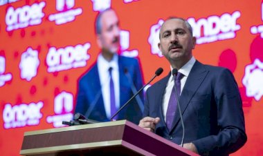 ADALET BAKANI GÜL: YENİ ANAYASAYI MİLLETİMİZLE BERABER YAPACAĞIZ