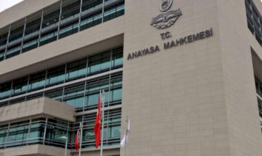 CANLI BOMBA SALDIRISI ÖNLENEMEDİĞİ İÇİN GÖREVİ İHMAL EDEN KAMU GÖREVLİSİ HAKKINDA ADLİ PARA CEZASINA HÜKMEDİLMESİ NEDENİYLE YAŞAM HAKKININ İHLAL EDİLDİĞİNE İLİŞKİN İDDİANIN KABUL EDİLEMEZ OLDUĞU