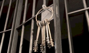 İŞÇİNİN GÖZALTI VEYA TUTUKLULUK SÜRESİNİN İHBAR ÖNELLERİNİ AŞMASI