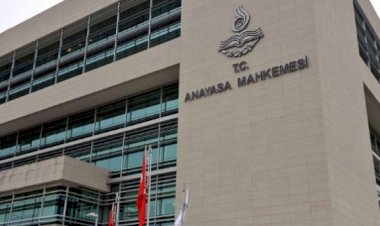 YEDİEMİN OTOPARKINA ÇEKİLEN ARACIN İADESİNİN UZUN SÜRMESİ NEDENİYLE MÜLKİYET VE ETKİLİ BAŞVURU HAKLARININ İHLAL EDİLMESİ