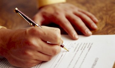 İŞÇİNİN HASTA KAYDINI BİR BAŞKA HASTA ÜZERİNDE AÇMASI İŞVERENİ SAĞLIK UYGULAMA TEBLİĞ’İ GEREĞİNCE MADDİ VE CEZAİ YAPTIRIM İLE KARŞI KARŞIYA GETİRECEĞİNDEN BU DURUM İŞVEREN AÇISINDAN HAKLI NEDENLE FESİHTİR