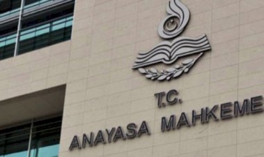 İHRACATÇI BİRLİKLERİ İLE TÜRKİYE İHRACATÇILAR MECLİSİNİN GENEL SEKRETER VE YARDIMCILARININ TİCARET BAKANLIĞINCA RESEN ATANABİLMESİNİ ÖNGÖREN KURALIN İPTALİ