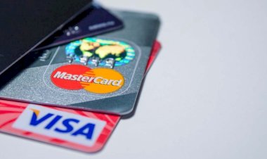 SAHTE KREDİ KARTI KULLANMA SURETİYLE YARAR SAĞLAMA SUÇU - İDDİANAMEDE YER ALMAYAN SUÇTAN HÜKÜM KURULMASI