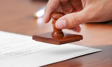 ARAÇ TESCİLİ, İDARİ BİR İŞLEM OLUP TRAFİK KAYDINDAKİ TESCİLİN İPTALİ İLE YENİ KAYIT VE TESCİLE KARAR VERİLMESİ SONUCUNU DOĞURACAK MAHİYETTEDİR. OYSA ADLİ YARGI YERİNDE, İDAREYİ İŞLEM YAPMAYA ZORLAYICI TÜRDEN BİR KARAR VERİLEMEZ