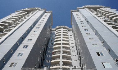 İLAM BORÇLUSUNUN APARTMAN YÖNETİMİ OLMASI HALİNDE DOĞRUDAN KAT MALİKLERİNE TAKİP YAPILMAZ
