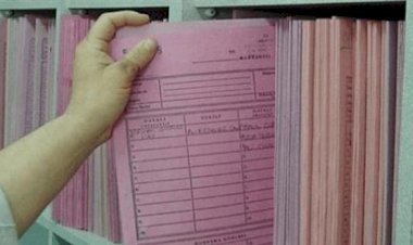 KESINLEŞMEMIŞ DOSYALARDA 'SERI MUHAKEME' ANAYASAYA AYKIRI BULUNDU