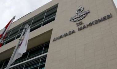 JANDARMA GENEL KOMUTANLIĞINDAKİ MEMURLARA UYGULANAN DİSİPLİN HÜKÜMLERİNİN SİVİL ÖĞRETİM ELEMANLARINA DA UYGULANMASINI ÖNGÖREN KURALIN İPTALİ