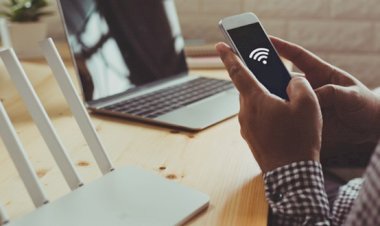 TARAFLAR ARASINDA GEÇEN TELEFON KONUŞMASININ KAYDEDİLMESİ SURETİYLE OLUŞTURULAN SES KAYDININ BULUNDUĞUNA İLİŞKİN TANIK BEYANLARINA İTİBAR EDİLMEMEKTEDİR