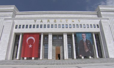 ASKER EŞİNİ ÜSTLERİNE ŞİKAYET ETTİ, YARGITAY BOŞANMA SEBEBİ SAYDI